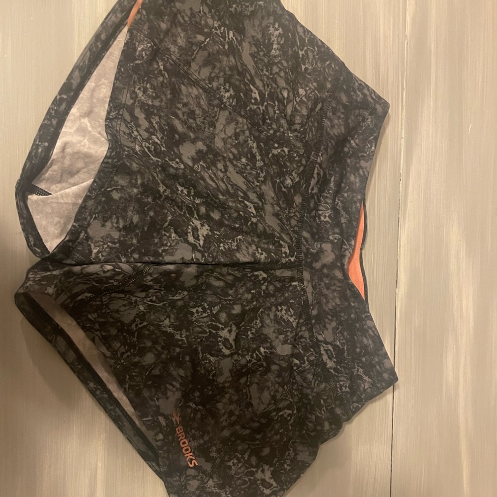 Brooks running shorts xs